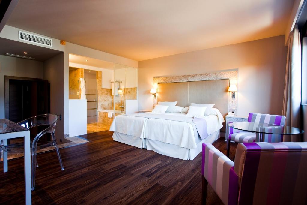 Habitación triple (3 adultos) - Señorío de Nevada